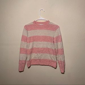 Gap sweater